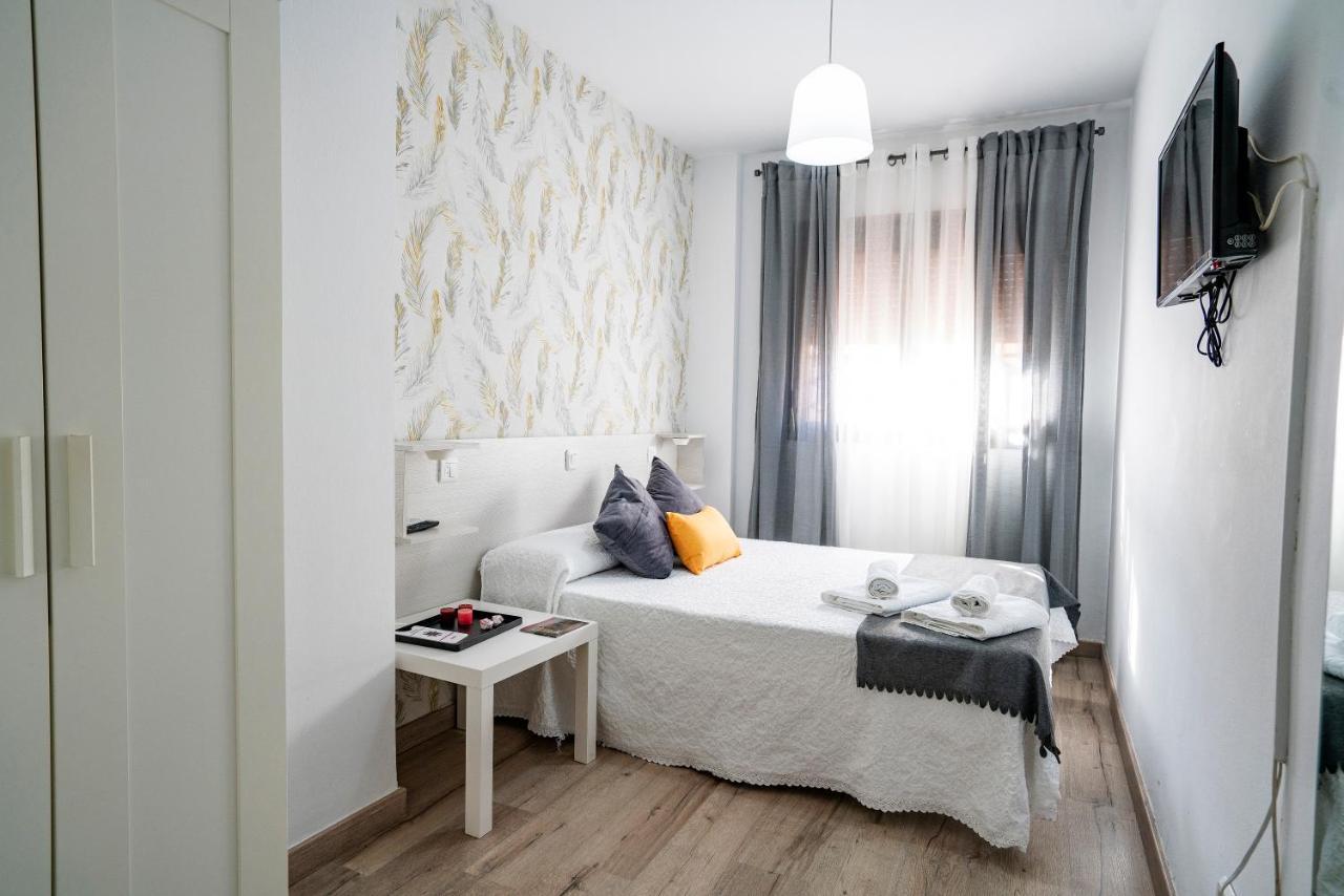 Hostal Plaza De Italia Caceres Luaran gambar