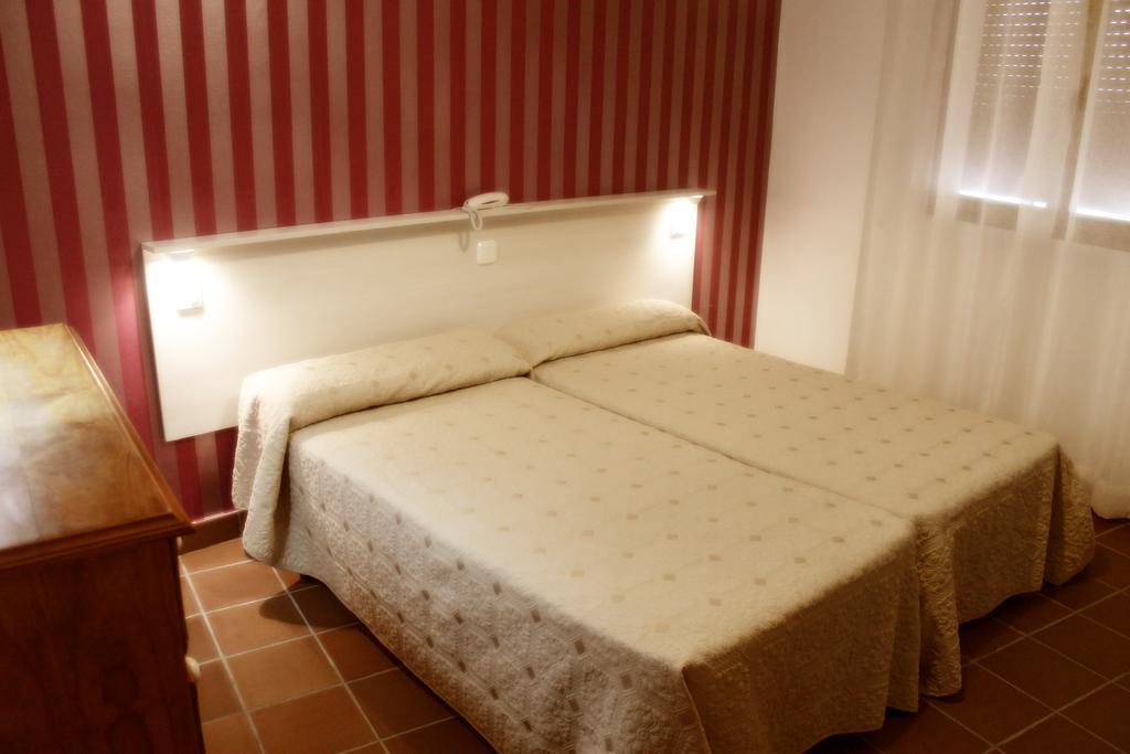 Hostal Plaza De Italia Caceres Bilik gambar